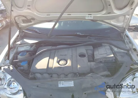 2010 Volkswagen Jetta Limited Edition z USA, uszkodzony, nr VIN 3VWRX7AJ2AM095286